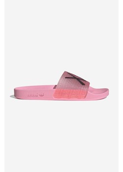 adidas Originals klapki Adilette HQ6856 kolor różowy HQ6856-ROZOWY ze sklepu PRM w kategorii Klapki damskie - zdjęcie 161396364