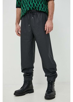 Rains spodnie dresowe Pants Regular 18560 unisex kolor czarny 18560.01-01.Black ze sklepu PRM w kategorii Spodnie damskie - zdjęcie 161397633