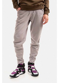 Alpha Industries spodnie dresowe bawełniane kolor szary melanżowe 118365.643-SZARY ze sklepu PRM w kategorii Spodnie męskie - zdjęcie 161399241