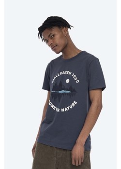 Fjallraven t-shirt bawełniany  Forest Mirror kolor granatowy z nadrukiem F87045-560 ze sklepu PRM w kategorii T-shirty męskie - zdjęcie 161402630