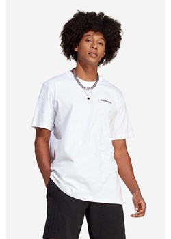 adidas Originals t-shirt bawełniany Adventure Mountain Back Tee kolor biały z nadrukiem IC2364-BIALY ze sklepu PRM w kategorii T-shirty męskie - zdjęcie 161403473