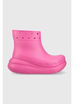 Crocs kalosze Classic Crush Rain Boot damskie kolor różowy 207946 ze sklepu PRM w kategorii Kalosze damskie - zdjęcie 161409052