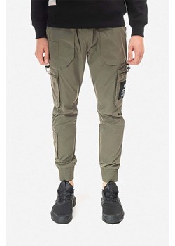 Alpha Industries spodnie męskie kolor zielony w fasonie cargo 108203.142-ZIELONY ze sklepu PRM w kategorii Spodnie męskie - zdjęcie 161410813