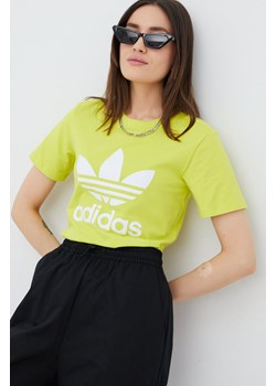 adidas Originals t-shirt Adicolor HE6872 damski kolor zielony HE6872-SHOSLI ze sklepu PRM w kategorii Bluzki damskie - zdjęcie 161410851