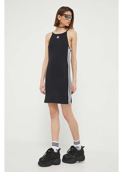 adidas Originals sukienka kolor czarny mini dopasowana IB7401-CZARNY ze sklepu PRM w kategorii Sukienki - zdjęcie 161415271