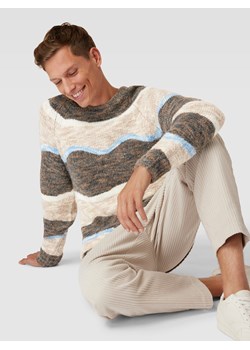 Sweter z dzianiny w stylu Colour Blocking model ‘Kristian’ ze sklepu Peek&Cloppenburg  w kategorii Swetry męskie - zdjęcie 161427324