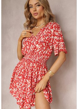 Czerwona Rozkloszowana Sukienka Mini z Wiskozy Ozdobiona Falbanką z Gumką w Talii Etase ze sklepu Renee odzież w kategorii Sukienki - zdjęcie 161471184
