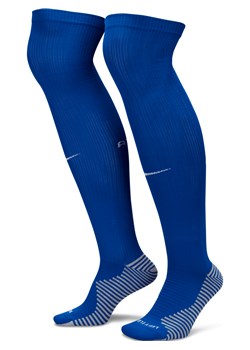 Skarpety piłkarskie do kolan Atlético Madryt Strike (wersja domowa/wyjazdowa) - Niebieski ze sklepu Nike poland w kategorii Skarpetogetry piłkarskie - zdjęcie 161519820