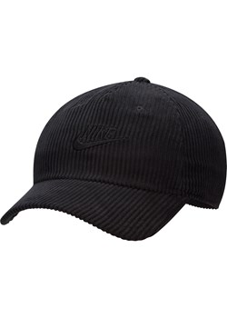 Sztruksowa czapka o nieusztywnianej konstrukcji Nike Club Cap - Czerń ze sklepu Nike poland w kategorii Czapki z daszkiem męskie - zdjęcie 161520770