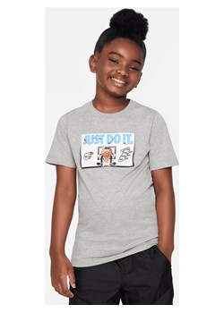 T-shirt dla dużych dzieci Nike Sportswear - Szary ze sklepu Nike poland w kategorii T-shirty chłopięce - zdjęcie 161520980