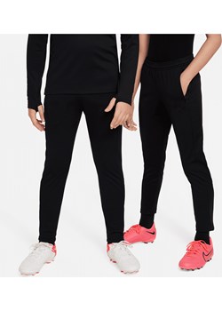 Dziecięce spodnie piłkarskie Nike Dri-FIT Academy23 - Czerń ze sklepu Nike poland w kategorii Spodnie chłopięce - zdjęcie 161521583