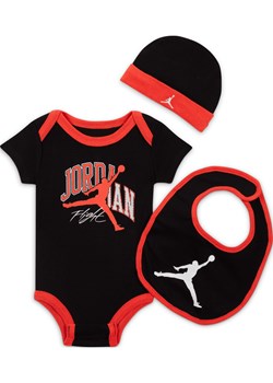 Trzyczęściowy zestaw body dla niemowląt Jordan KSA Home and Away 3-Piece Box Set - Czerń ze sklepu Nike poland w kategorii Komplety niemowlęce - zdjęcie 161521673