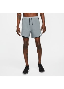 Męskie hybrydowe spodenki do biegania Nike Stride Dri-FIT 13 cm - Szary ze sklepu Nike poland w kategorii Spodenki męskie - zdjęcie 161522972