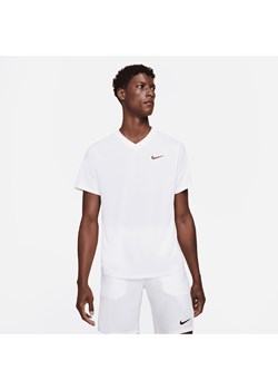 Męska koszulka do tenisa NikeCourt Dri-FIT Victory - Biel ze sklepu Nike poland w kategorii T-shirty męskie - zdjęcie 161523372