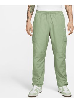 Męskie bojówki z tkaniny Nike Club - Zieleń ze sklepu Nike poland w kategorii Spodnie męskie - zdjęcie 161523542