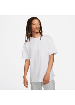 T-shirt męski Nike Sportswear Premium Essentials - Brązowy ze sklepu Nike poland w kategorii T-shirty męskie - zdjęcie 161524061