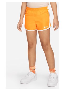 Spodenki dla małych dzieci Nike Dri-FIT Tempo - Pomarańczowy ze sklepu Nike poland w kategorii Spodenki dziewczęce - zdjęcie 161524353
