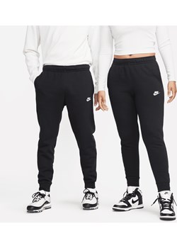 Joggery Nike Sportswear Club Fleece - Czerń ze sklepu Nike poland w kategorii Spodnie męskie - zdjęcie 161526434