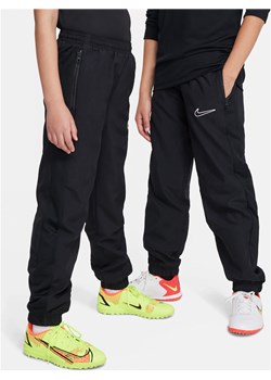 Spodnie piłkarskie dla dużych dzieci Nike Dri-FIT Academy23 - Czerń ze sklepu Nike poland w kategorii Spodnie chłopięce - zdjęcie 161527662