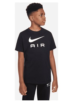 T-shirt dla dużych dzieci (chłopców) Nike Sportswear - Czerń ze sklepu Nike poland w kategorii T-shirty chłopięce - zdjęcie 161527712