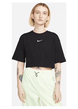 T-shirt damski o krótkim kroju Nike Sportswear - Czerń ze sklepu Nike poland w kategorii Bluzki damskie - zdjęcie 161527972