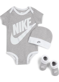 Trzyczęściowy zestaw dla niemowląt (0-6 M) Nike - Szary ze sklepu Nike poland w kategorii Komplety niemowlęce - zdjęcie 161528142