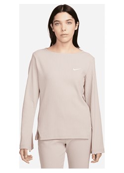 Damska dżersejowa koszulka z długim rękawem z prążkowanego materiału Nike Sportswear - Brązowy ze sklepu Nike poland w kategorii Bluzki damskie - zdjęcie 161609971