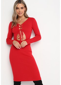 Czerwona Dzianinowa Sukienka Midi z Wycięciem i Wiązaniem Filila ze sklepu Born2be Odzież w kategorii Sukienki - zdjęcie 161638972