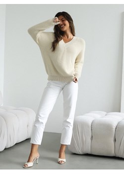 Sweter Labras Ecru ze sklepu Lisa Mayo w kategorii Swetry damskie - zdjęcie 161643611