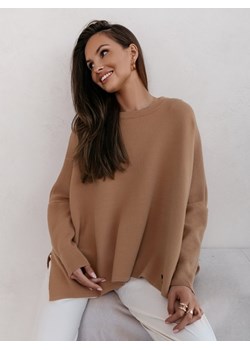 Sweter Shelly Karmelowy ze sklepu Lisa Mayo w kategorii Swetry damskie - zdjęcie 161643702