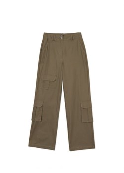 Cropp - ZIelone spodnie cargo - zielony ze sklepu Cropp w kategorii Spodnie damskie - zdjęcie 161684443