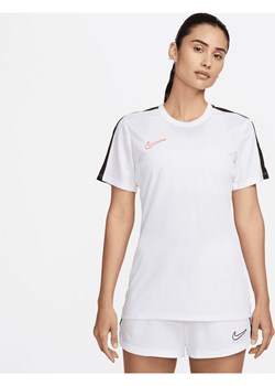 Damka koszulka piłkarska z krótkim rękawem Nike Dri-FIT Academy - Biel ze sklepu Nike poland w kategorii Bluzki damskie - zdjęcie 161708450