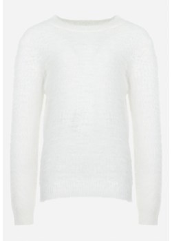 Biały Puchaty Sweter z Długim Rękawem Obirta ze sklepu Born2be Odzież w kategorii Swetry dziewczęce - zdjęcie 161769124