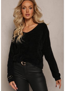 Czarny Sweter z Elastycznego Materiału z Długim Włosiem i Trójkątnym Dekoltem Mihasa ze sklepu Renee odzież w kategorii Swetry damskie - zdjęcie 161772342