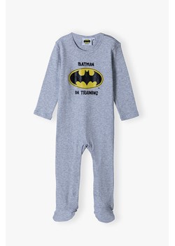 Pajac niemowlęcy bawełniany Batman ze sklepu 5.10.15 w kategorii Pajacyki - zdjęcie 161978400