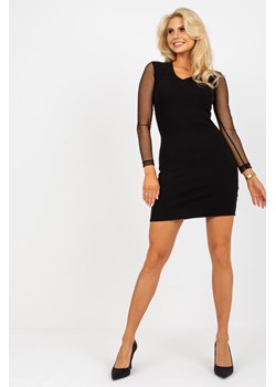 Czarna prążkowana sukienka dopasowana z dekoltem w serek ze sklepu 5.10.15 w kategorii Sukienki - zdjęcie 161982293