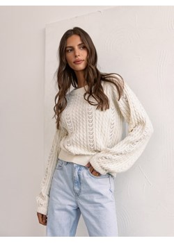 Sweter Bessi Kremowy ze sklepu Lisa Mayo w kategorii Swetry damskie - zdjęcie 162035040
