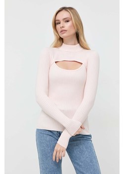 Guess sweter damski kolor różowy lekki z półgolfem ze sklepu ANSWEAR.com w kategorii Swetry damskie - zdjęcie 162058591