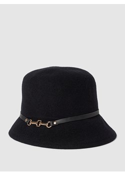 Czapka typu bucket hat z detalem z logo ze sklepu Peek&Cloppenburg  w kategorii Kapelusze damskie - zdjęcie 162072901