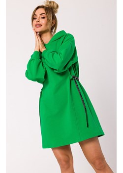 Bawełniana sukienka z kapturem w kolorze soczystej zieleni M730, Kolor intensywna zieleń, Rozmiar M, MOE ze sklepu Primodo w kategorii Sukienki - zdjęcie 162114124