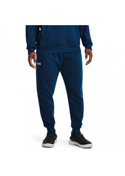 Męskie spodnie dresowe Under Armour UA Rival Fleece Joggers - granatowy ze sklepu Sportstylestory.com w kategorii Spodnie męskie - zdjęcie 162130053