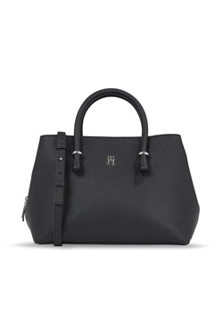 Torebka Tommy Hilfiger Th Emblem Satchel AW0AW15224 Black BDS ze sklepu eobuwie.pl w kategorii Kuferki - zdjęcie 162213662