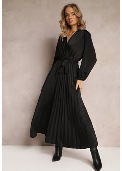 Czarna Maxi Sukienka z Plisowanym Dołem i Kopertowym Dekoltem Basila ze sklepu Renee odzież w kategorii Sukienki - zdjęcie 162268840