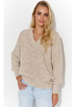 Sweter oversize z dekoltem w serek beżowy S140, Kolor beżowy, Rozmiar one size, Makadamia ze sklepu Primodo w kategorii Swetry damskie - zdjęcie 162313803