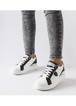 Biało-czarne sneakersy ze srebrnym akcentem Via ze sklepu gemre w kategorii Trampki damskie - zdjęcie 162391913