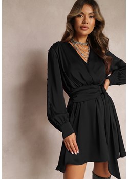 Czarna Sukienka z Paskiem Ozdobionym Klamrą i Gumką w Talii z Kopertowym Dekoltem Carbanla ze sklepu Renee odzież w kategorii Sukienki - zdjęcie 162488553