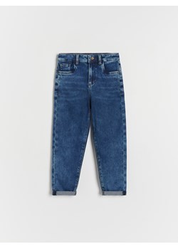 Reserved - Elastyczne jeansy carrot - granatowy ze sklepu Reserved w kategorii Spodnie chłopięce - zdjęcie 162525313