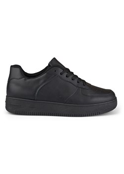 Klasyczne czarne sportowe sneakersy z czarną podeszwą ze sklepu ButyModne.pl w kategorii Buty sportowe damskie - zdjęcie 162545922