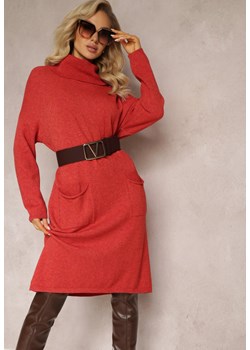 Czerwona Pudełkowa Sukienka Dzianinowa z Golfem i Wsuwanymi Kieszeniami Karimelle ze sklepu Renee odzież w kategorii Sukienki - zdjęcie 162631811