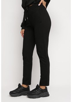 Czarne Bawełniane Spodnie Dresowe Blovia ze sklepu Born2be Odzież w kategorii Spodnie damskie - zdjęcie 162637413